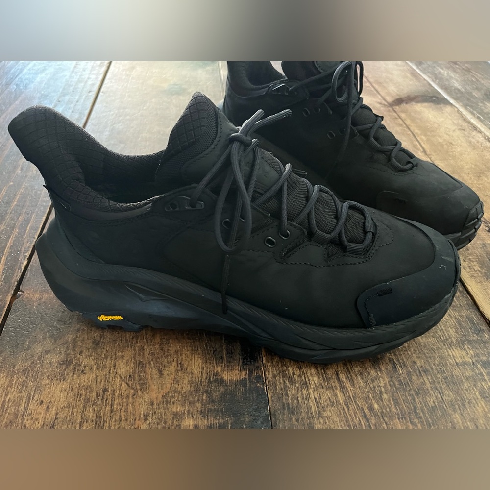 Hoka Kaha 2 size 9.5